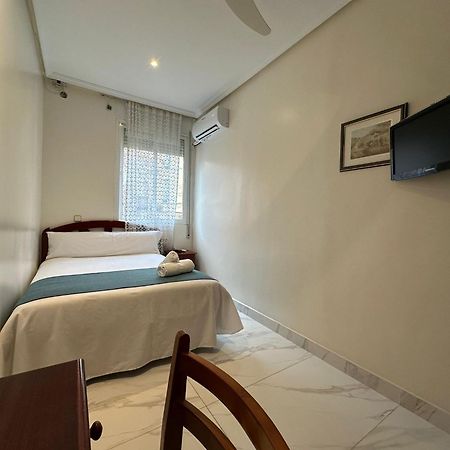 Hostal Villamanez Madrid Dış mekan fotoğraf
