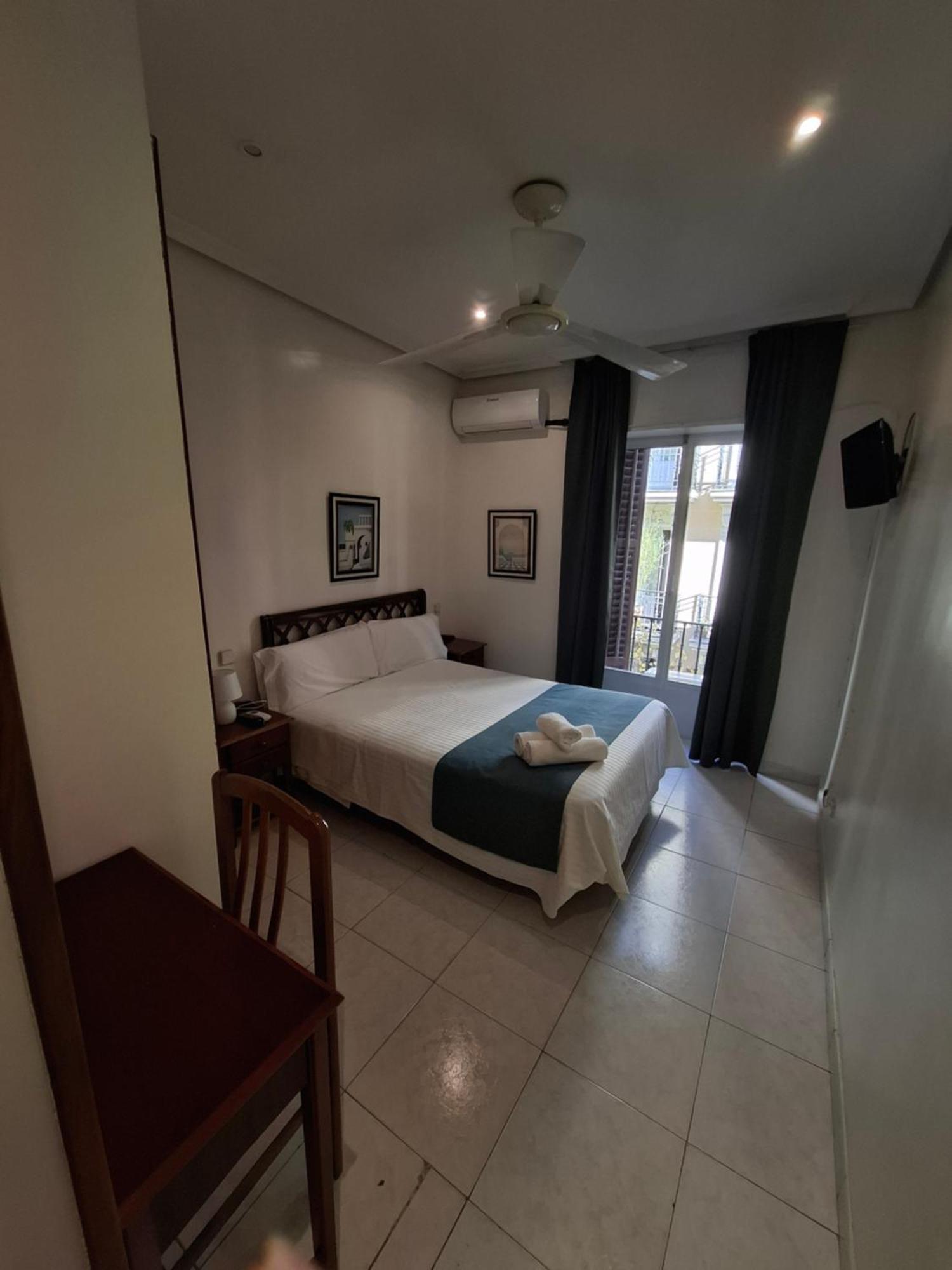Hostal Villamanez Madrid Dış mekan fotoğraf