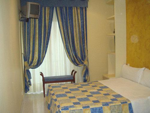 Hostal Villamanez Madrid Dış mekan fotoğraf